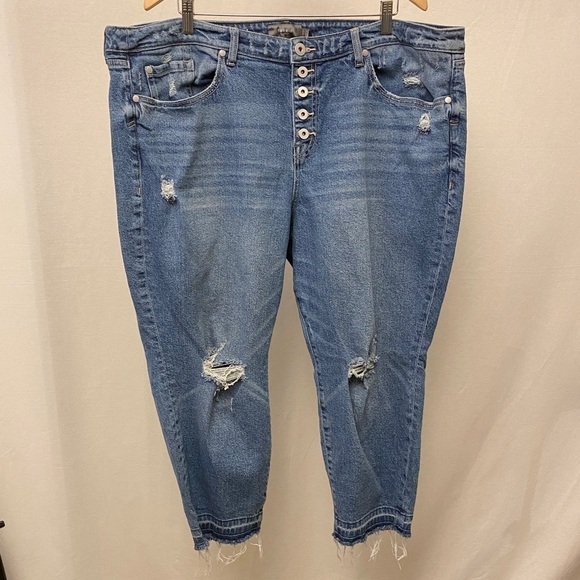 Torrid 22S Mom Straight Vintage Stretch High-Rise Jeans Distressed Frayed Hems - Picture 13 of 14
